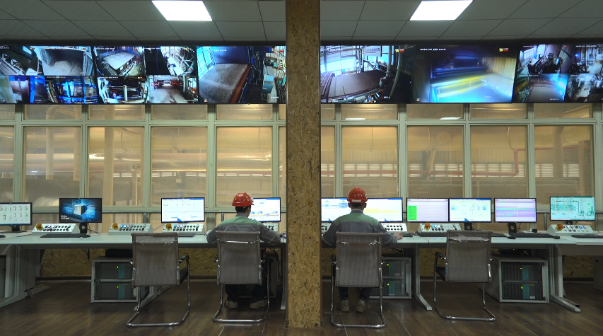 九强项目建设巡礼 横州市新威林板业技改焕新貌，监控设备显巧思